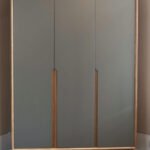 Oak veener 3-Door wardrobe MOON